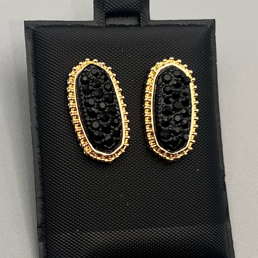 5/$25 Elegant Black and Gold Earrings